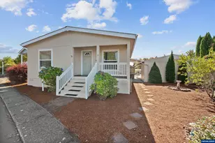 450 SE Lacreole Dr, Dallas, OR 97338 - Photo 1