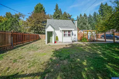 1075 Vista Av SE, Salem, OR 97302 - Photo 1