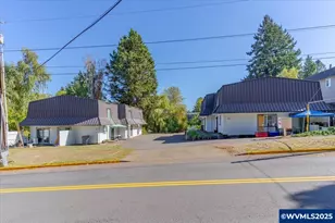 708 SE Davis St, McMinnville, OR 97128 - Photo 1