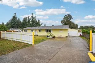 355 Cedar Ave, Woodburn, OR 97071 - Photo 1