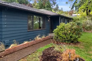 1224 NW Alta Vista Dr, Corvallis, OR 97330 - Photo 1