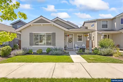 4605 SW 36th St, Redmond, OR 97756 - Photo 1