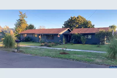 304 Blakely Av, Brownsville, OR 97327 - Photo 1