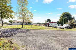 825 Academy St, Mount Angel, OR 97362 - Photo 1