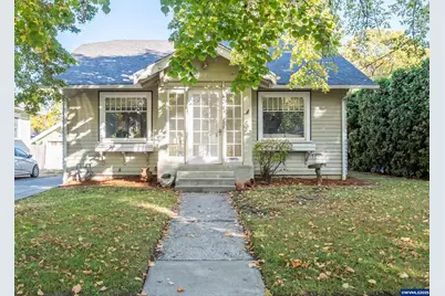 370 23rd St SE, Salem, OR 97301 - Photo 1