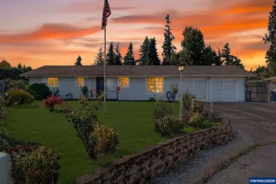 3218 West Pl, Hubbard, OR 97032 - Photo 1