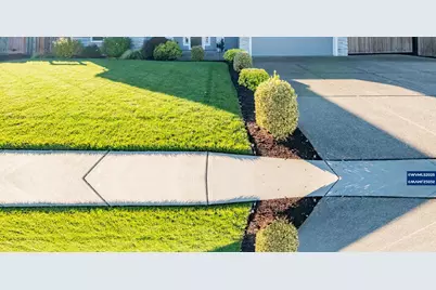 584 NE Cherry St, Sublimity, OR 97385 - Photo 1