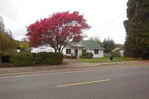 171 SE Kingwood Ave, Mill City, OR 97360 - Photo 1