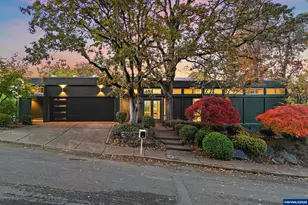 925 Holiday Ct S, Salem, OR 97302 - Photo 1