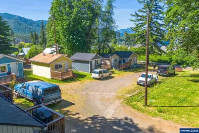 105 Front St S, Detroit, OR 97342 - Photo 1