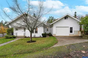 619 B St, Silverton, OR 97381 - Photo 1