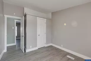 911 York St, Aumsville, OR 97325 - Photo 17