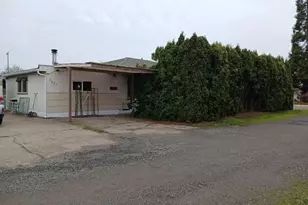 2521 Waverly Dr SE, Albany, OR 97322 - Photo 1