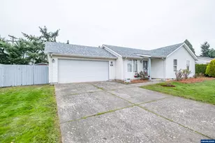 461 Violet St, Lebanon, OR 97355 - Photo 1