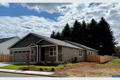 215 NE Broadway St, Sublimity, OR 97385 - Photo 1