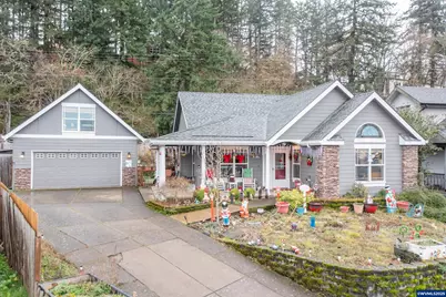 920 Filbert St, Brownsville, OR 97327 - Photo 1