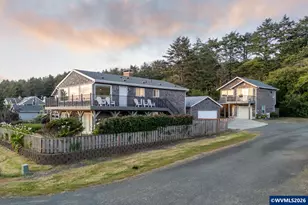 3087 S Hemlock St, Cannon Beach, OR 97145 - Photo 1