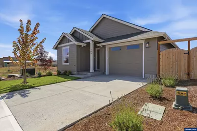 1545 SE Hankel St, Dallas, OR 97338 - Photo 1