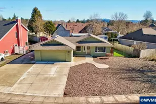 424 SW Augustus Dr, Dallas, OR 97338 - Photo 1