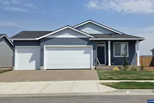 1042 Clemson St, Woodburn, OR 97071 - Photo 1