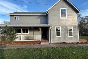 842 E St, Independence, OR 97351 - Photo 1