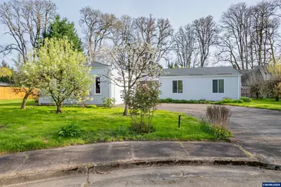 1062 33rd Av SW, Albany, OR 97321 - Photo 1