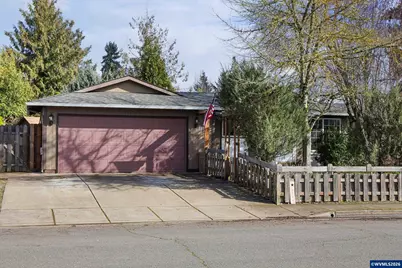 2728 S 8th St, Lebanon, OR 97355 - Photo 1