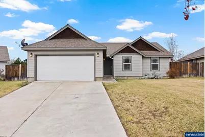 1151 NW 21st Pl, Redmond, OR 97756 - Photo 1