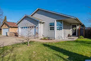 1023 S 10th St, Lebanon, OR 97355 - Photo 1