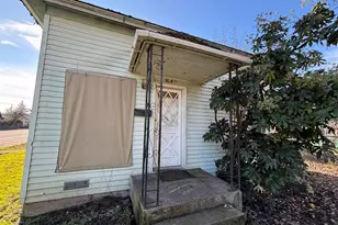 1690 Mill St SE, Salem, OR 97301 - Photo 1