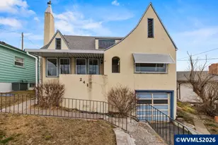 241 Hillside Ave, Klamath Falls, OR 97601 - Photo 1