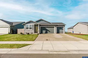 210 Walnut St, Mount Angel, OR 97362 - Photo 1