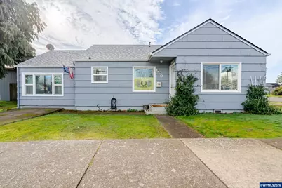 861 W 10th St, Junction City, OR 97448 - Photo 1
