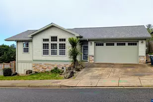 145 NE 71st St, Newport, OR 97365 - Photo 1
