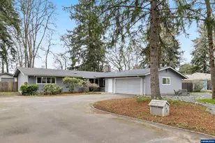 160 Oak Ln, Lebanon, OR 97355 - Photo 1