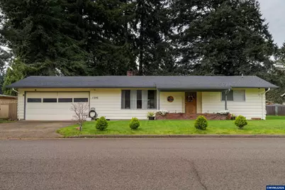 1095 N Manzanita St, Canby, OR 97013 - Photo 1