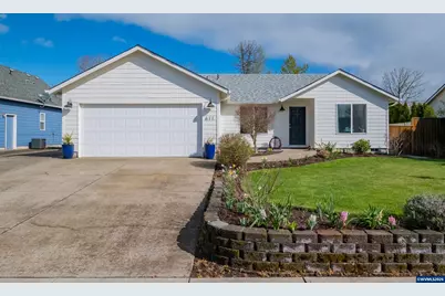 611 Hobson St, Stayton, OR 97383 - Photo 1