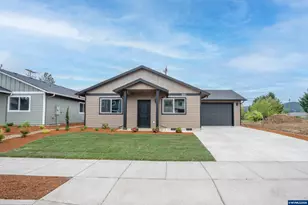 4527 Live Oak St, Sweet Home, OR 97386 - Photo 1