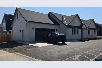 1281 Brown St, Woodburn, OR 97071 - Photo 1