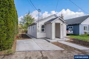 2404 10th St, Tillamook, OR 97141 - Photo 1