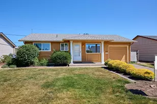 1387 Hampton Way, Woodburn, OR 97071 - Photo 1