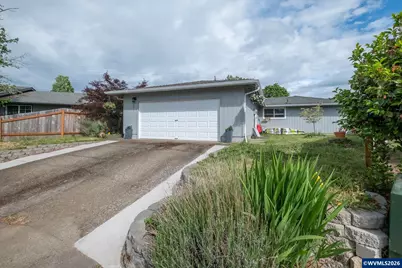 2261 Fulton Pl SE, Albany, OR 97322 - Photo 1