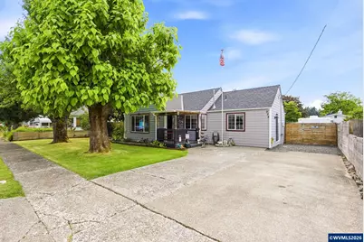 924 7th Av, Sweet Home, OR 97386 - Photo 1