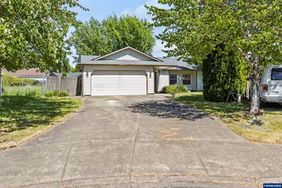 920 SW Myrtle Ct, McMinnville, OR 97128 - Photo 1