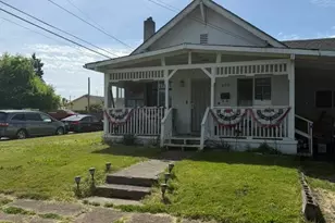 690 S 6th St, Independence, OR 97351 - Photo 1