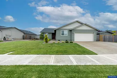 1487 Austin Av, Woodburn, OR 97071 - Photo 1