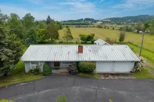 33543 Brewster Rd, Lebanon, OR 97355 - Photo 1