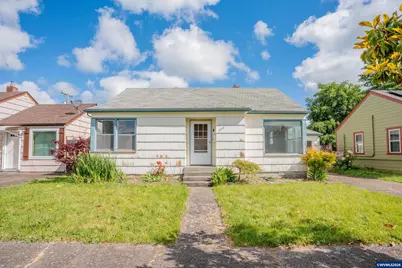 1059 15th Av SW, Albany, OR 97321 - Photo 1