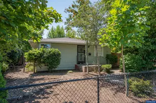 390 W D St, Lebanon, OR 97355 - Photo 1