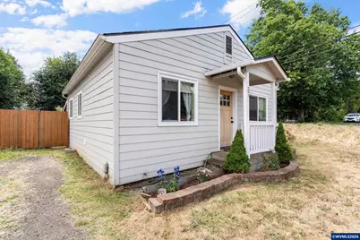 297 SW Walnut Av, Dallas, OR 97338 - Photo 1